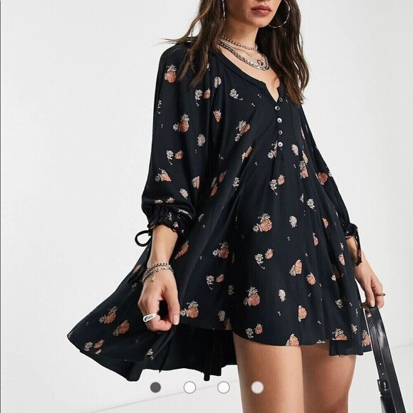 Free People Winter Sun Tunic Top Size XS Oversized Floral Black Combo NEW B7 - Picture 1 of 6